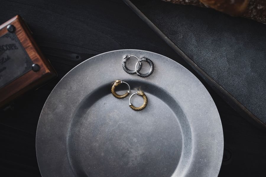 Minimalist Circle Studs